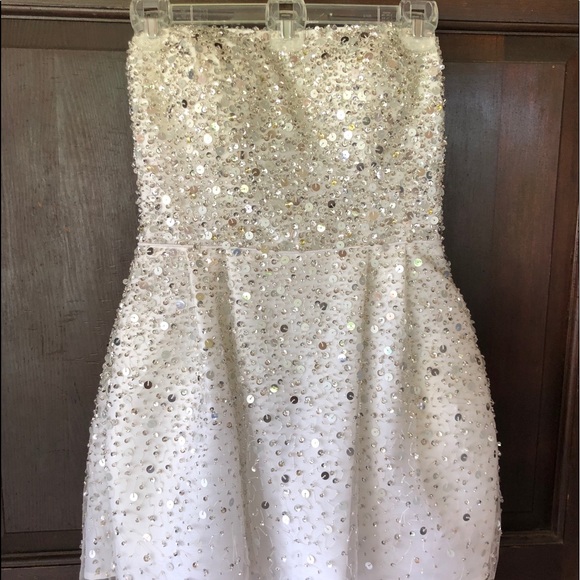 Sherri Hill White and Silver formal dress size 4 - Picture 2 of 6